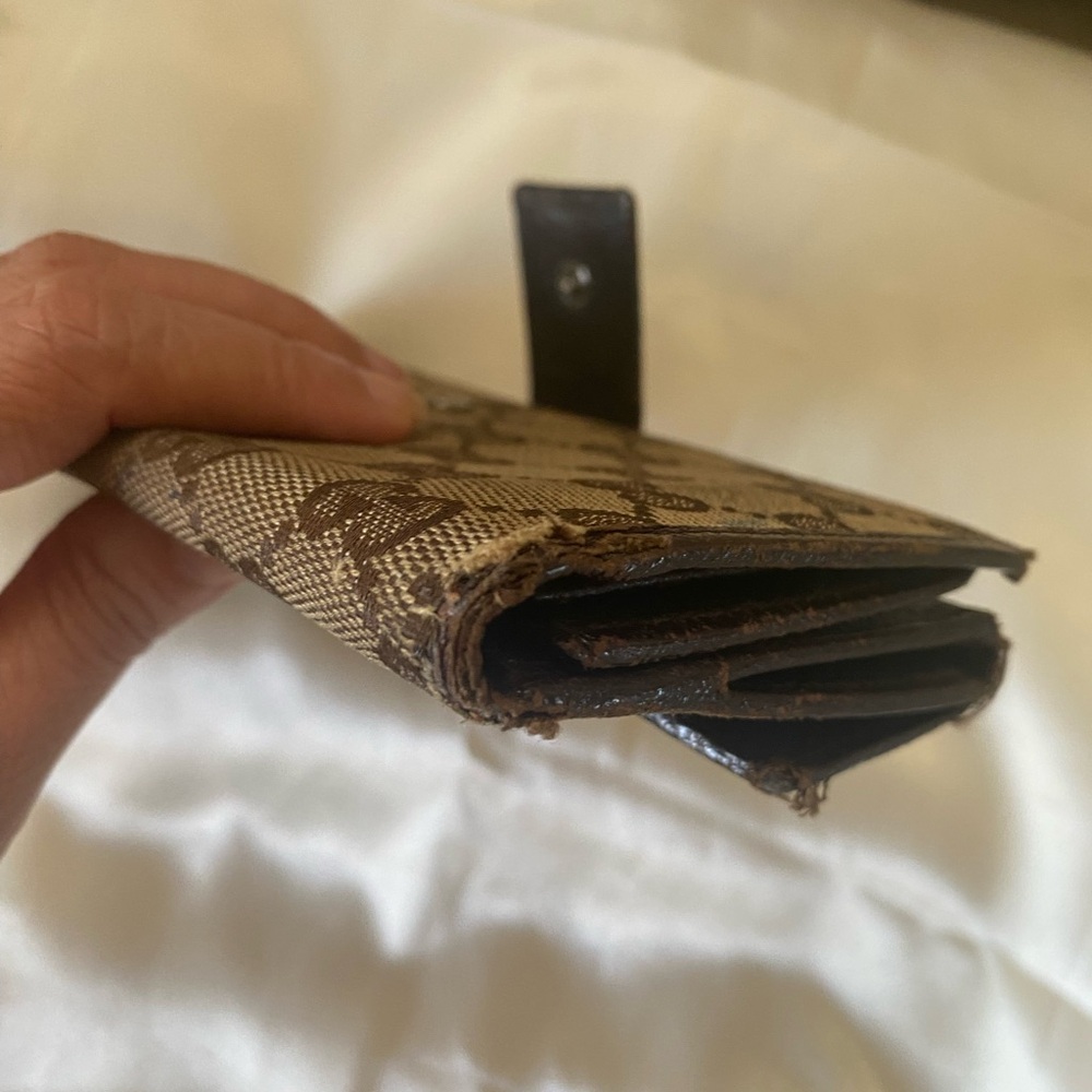 Gucci Long Snap Monogram Wallet - Picture 9 of 11